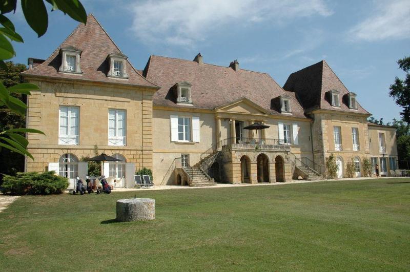 Chateau Les Merles Et Ses Villas Mouleydier Buitenkant foto